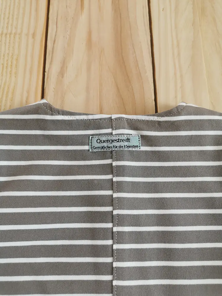 T_Shirt_Kurzarm_Rundhals_Ausschnitt