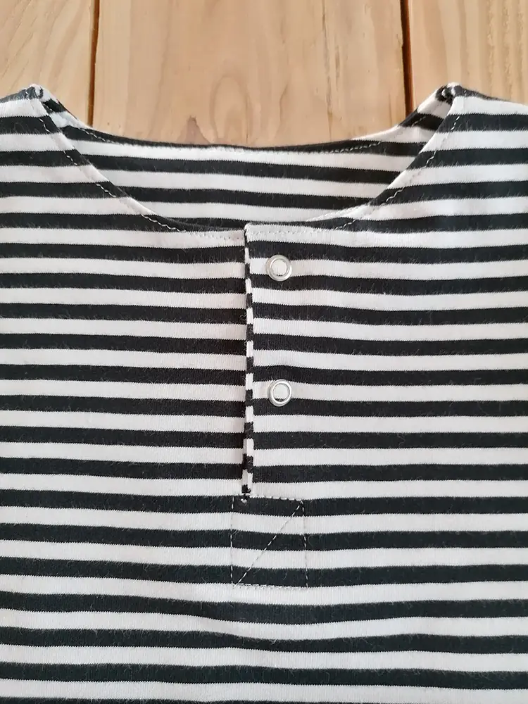 T-Schirt_Langarm_mit_Rundhals