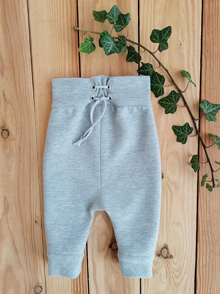 Lange Hose mit hohem Bund