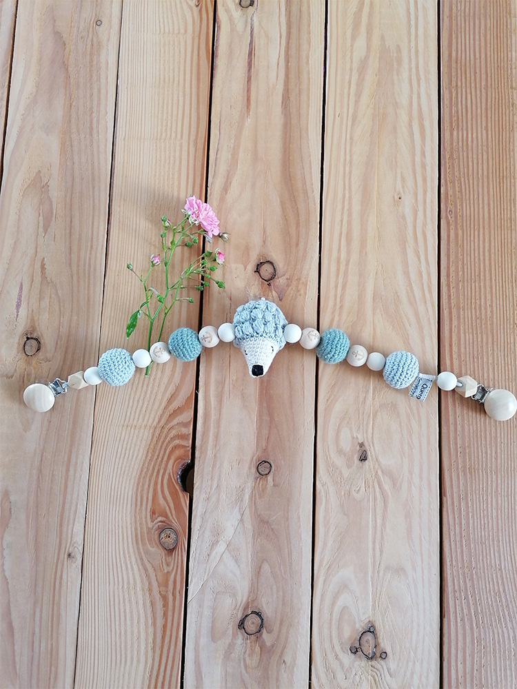 Kinderwagenkette mit kleinem Igel