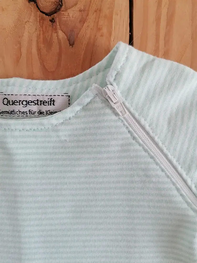 T-Shirt mit Raglanärmel und Reißverschluss