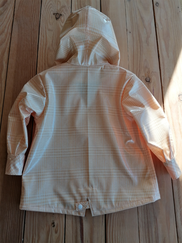 Regenjacke mit Kapuze