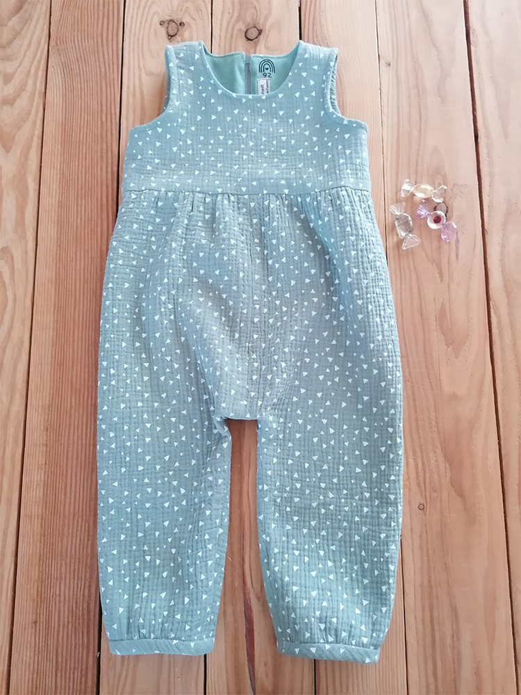 Jumpsuit mit Reißverschluß (only for girls)
